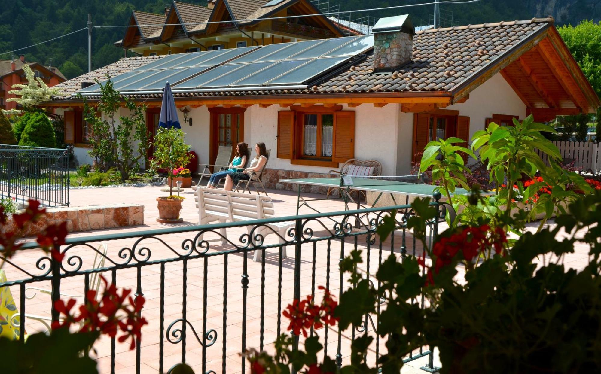 Chalet al Lago Molveno Exterior foto