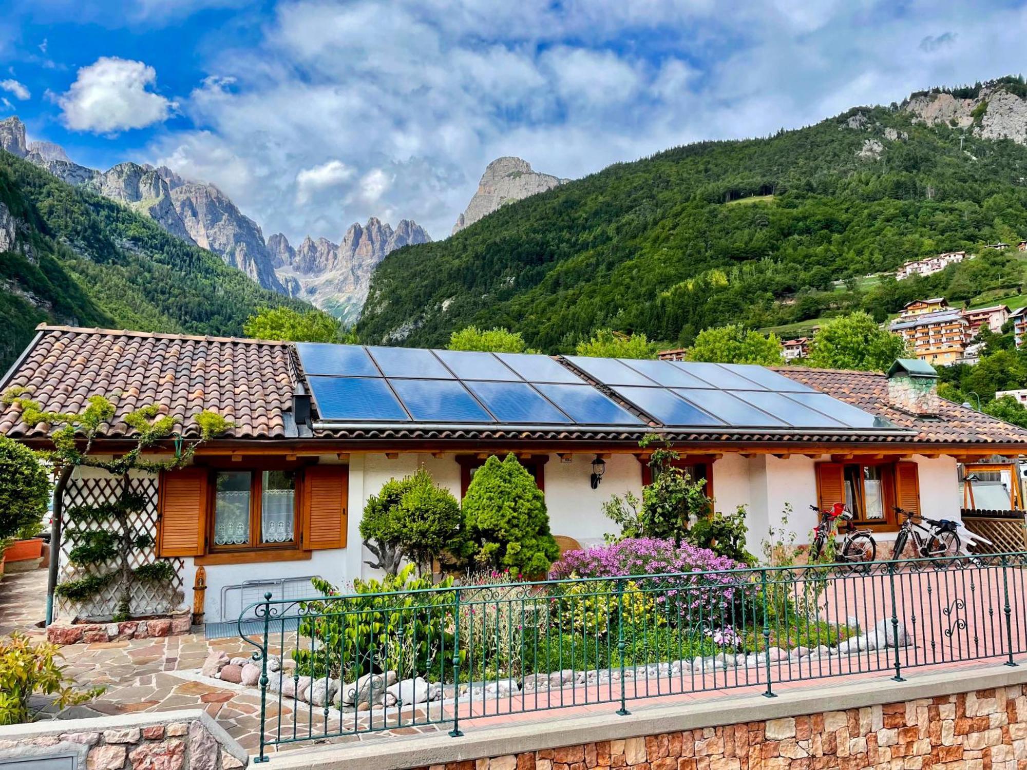 Chalet al Lago Molveno Exterior foto